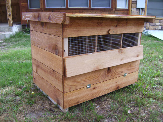 ... Tips for keeping chickens warm in the cold weather | The Poultry Guide