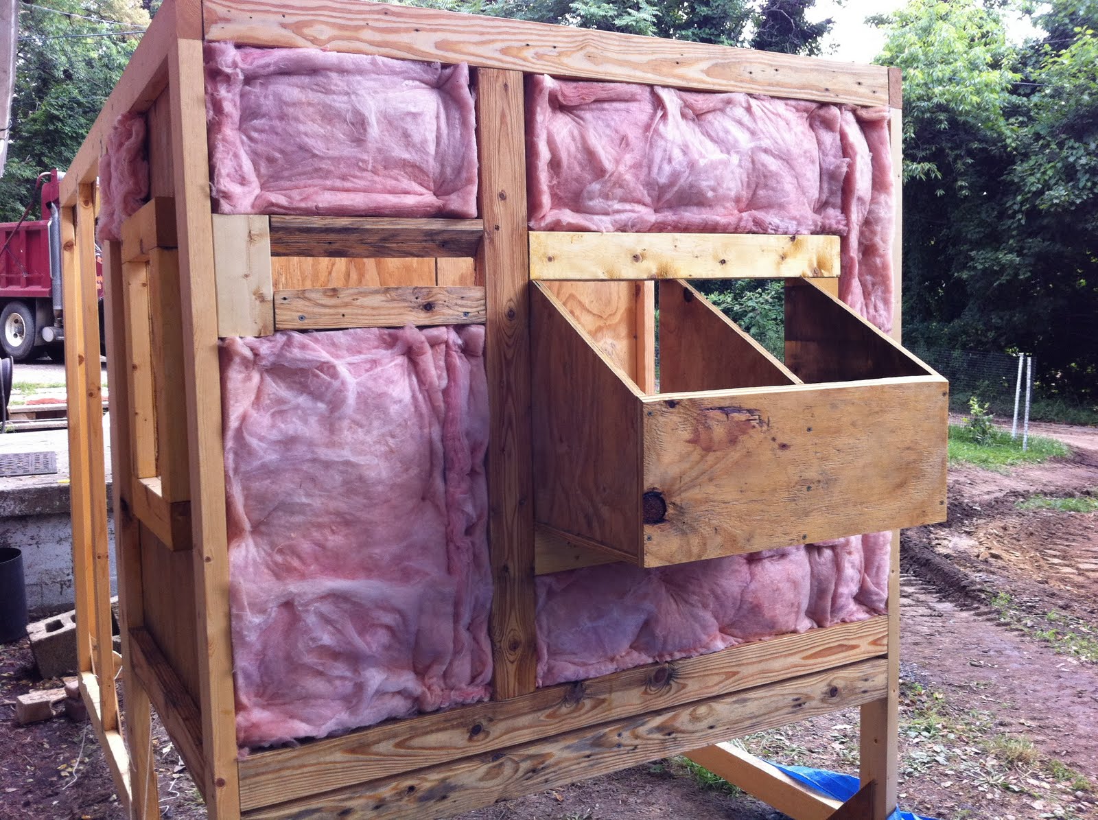 4 Ways To Insulate Your Chicken Coop For Extreme Weather Conditions