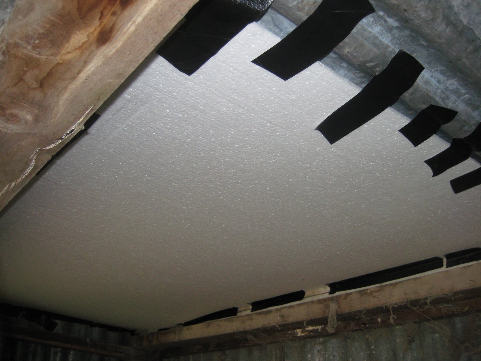 4 Ways to Insulate Your Chicken Coop for Extreme Weather Conditions