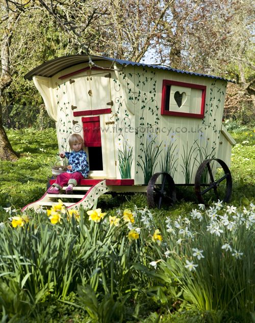 20 Chic Chicken Coop Décor Ideas