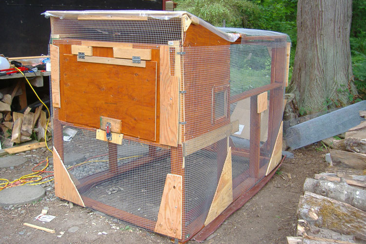 chicken coop by plywood under 150$