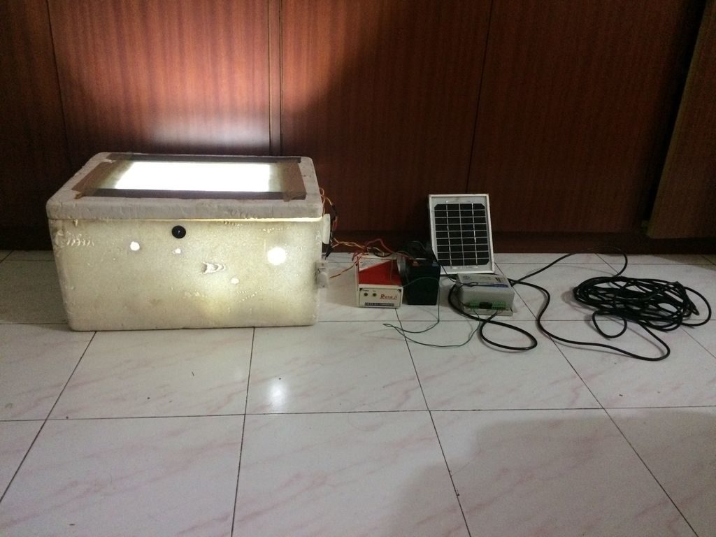 Solar Powered Incubator